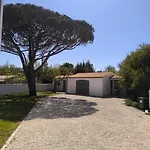 Villa Des Pins *