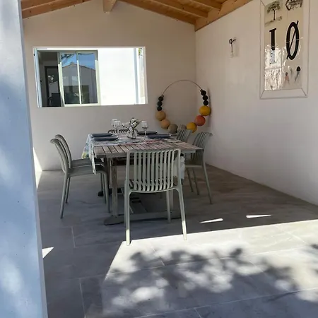 Des Pins Villa *