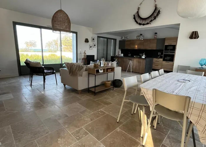 Des Pins Saint-Denis-dʼOléron